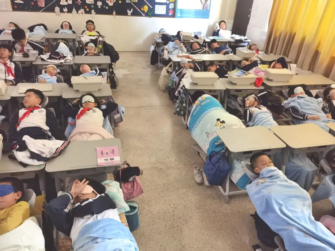 快樂學習，健康午休 | 博士有成午休課桌椅走進莞城中心小學(圖10)