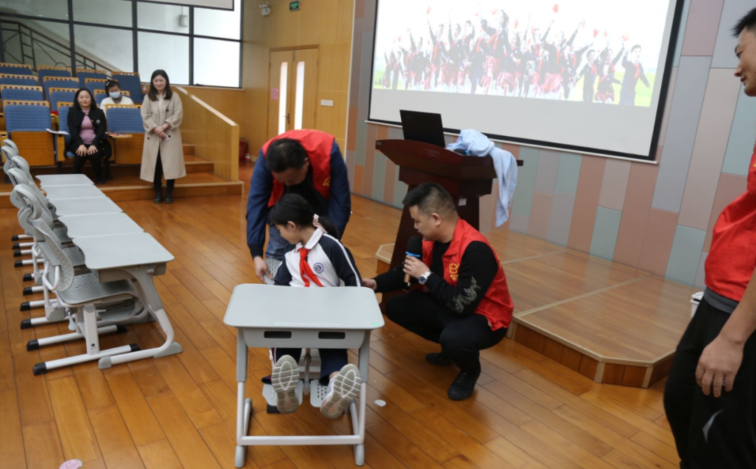 快樂學習，健康午休 | 博士有成午休課桌椅走進莞城中心小學(圖3)